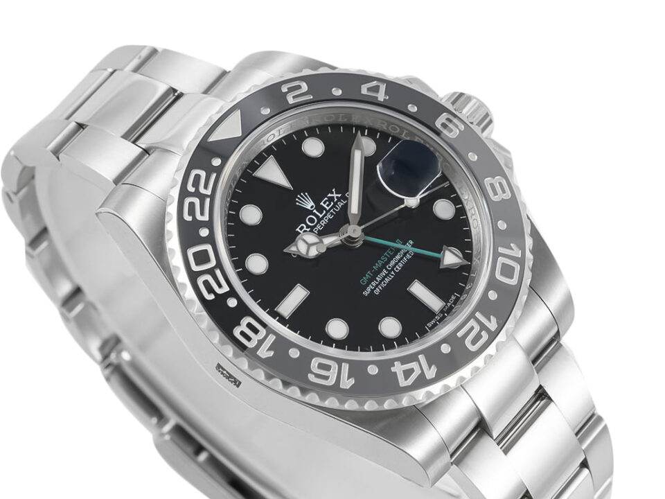 GMT-Master II Stainless Steel 'Bruce Wayne' on Oyster bracelet (40mm) with a black dial and two-tone black and gray bezel.