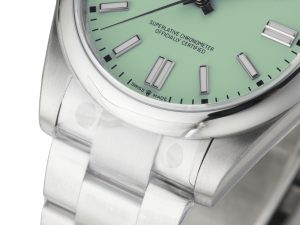 Close-up of Oyster Perpetual 41 stainless steel watch with a pistachio green dial, 2025 model.